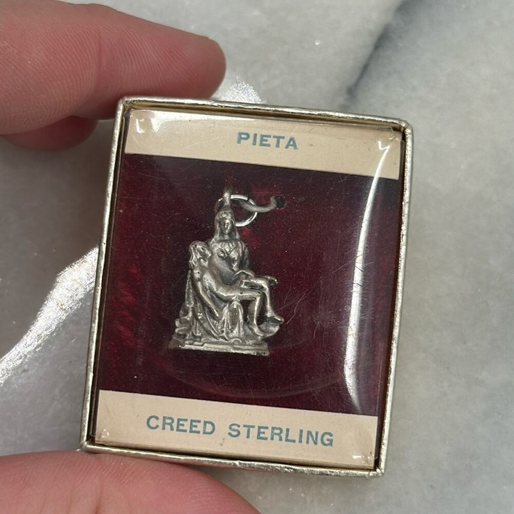 Vintage pieta Sterling silver La Pietà di Michelangelo pendant